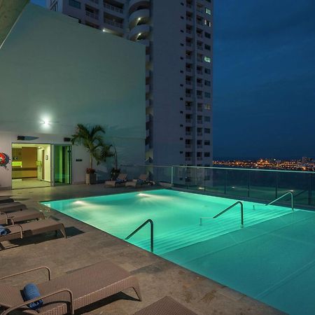 Готель Hampton By Hilton Cartagena Екстер'єр фото